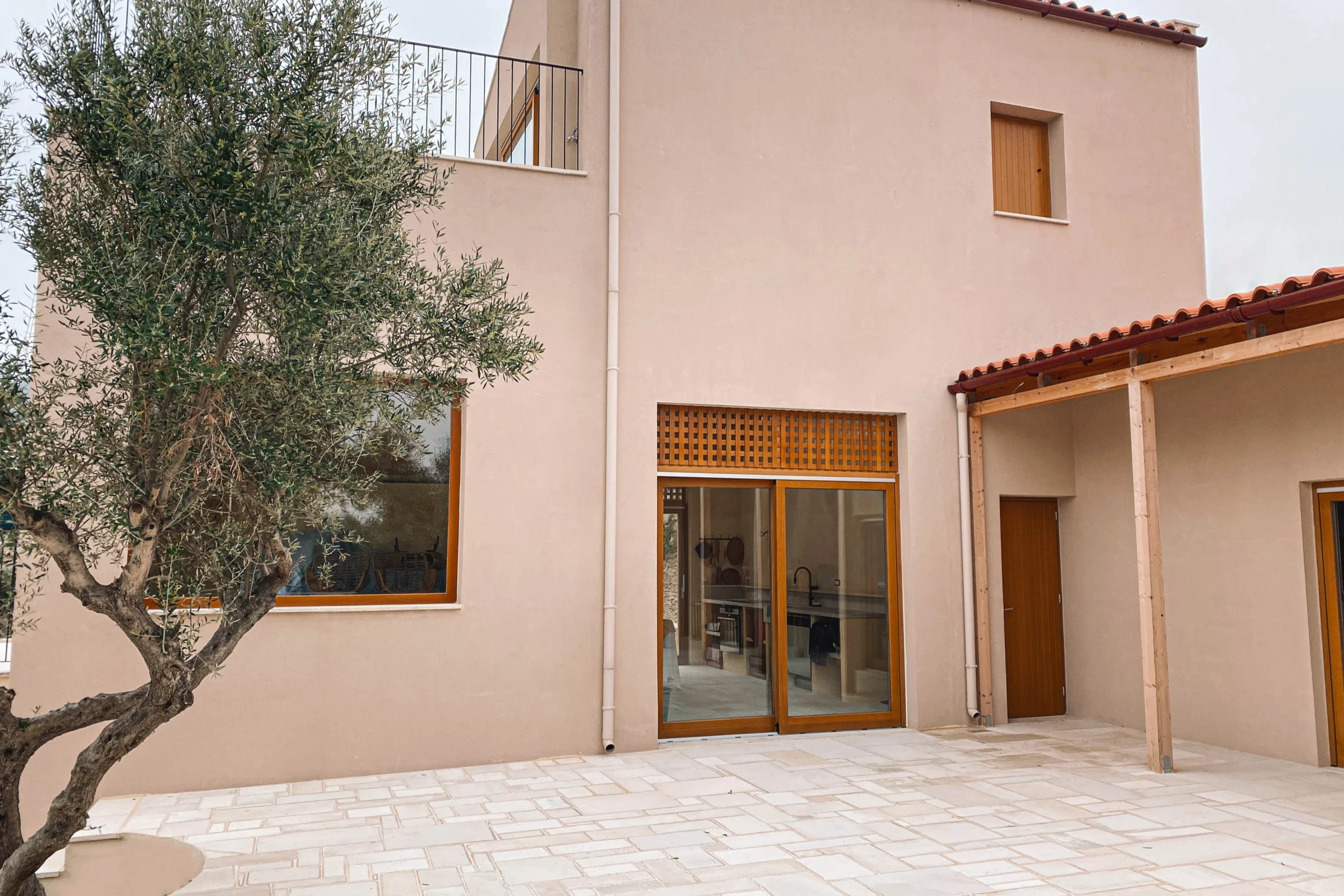 Theo & Co. | Construction & Real Estate in Chania, Crete | Tiling